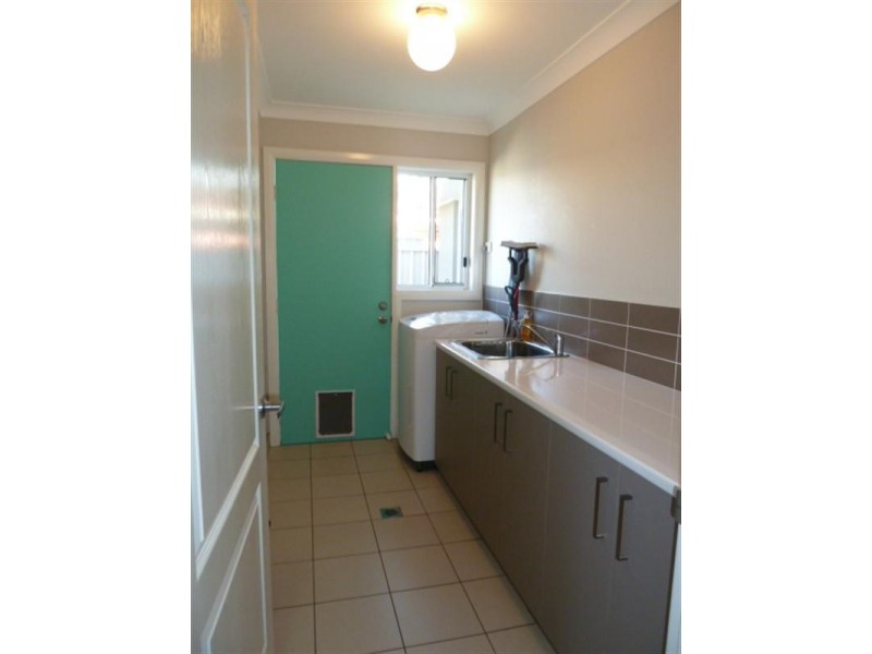 100 Mima Street, Wagga Wagga NSW 2650