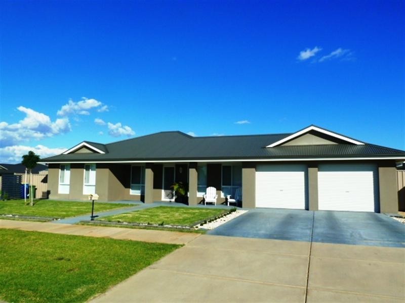 100 Mima Street, Wagga Wagga NSW 2650