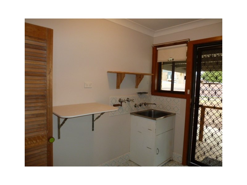 24 Jasmin Crescent, Lake Albert NSW 2650