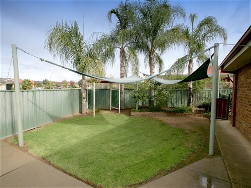 45 Yentoo Drive, Glenfield Park NSW 2650