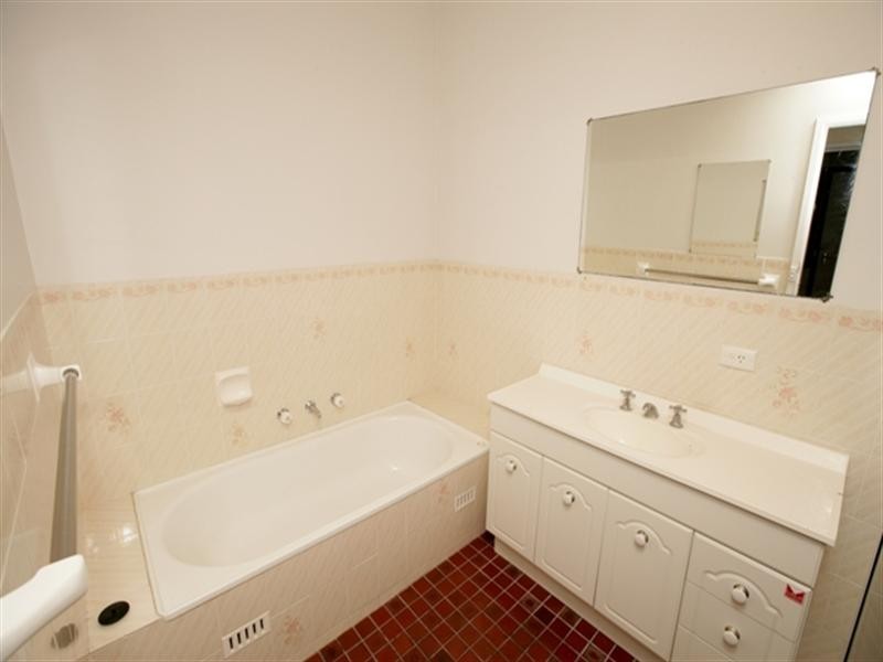 21 Wilks Avenue, Kooringal NSW 2650