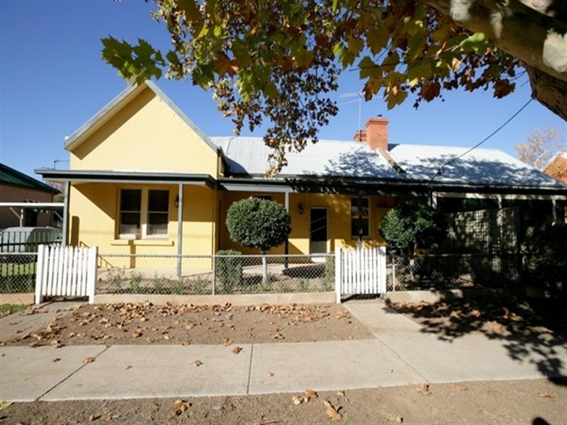 1 and 2/39 Fox Street, Wagga Wagga NSW 2650