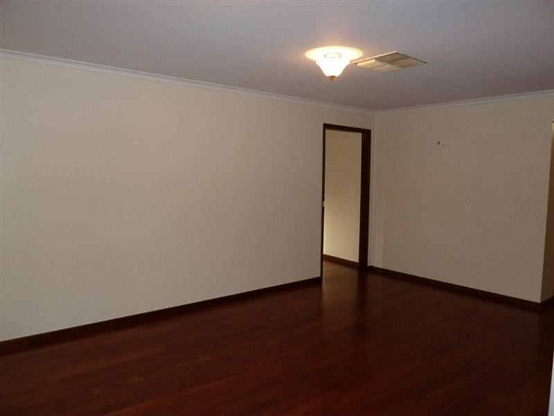 27 Pugsley Avenue, Wagga Wagga NSW 2650