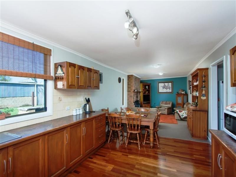 7 Pioneer Avenue, Wagga Wagga NSW 2650