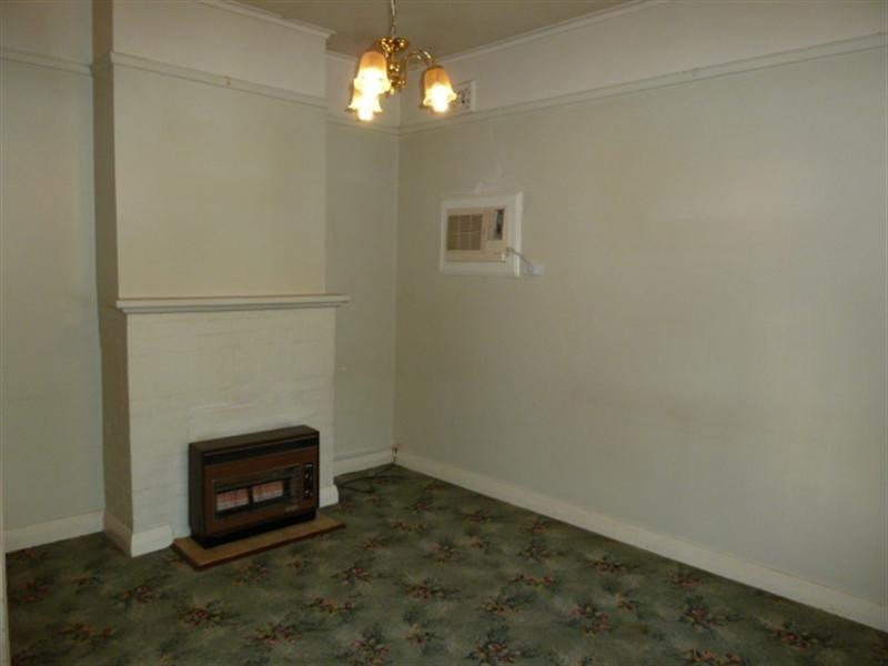 19 Broad Street, Wagga Wagga NSW 2650