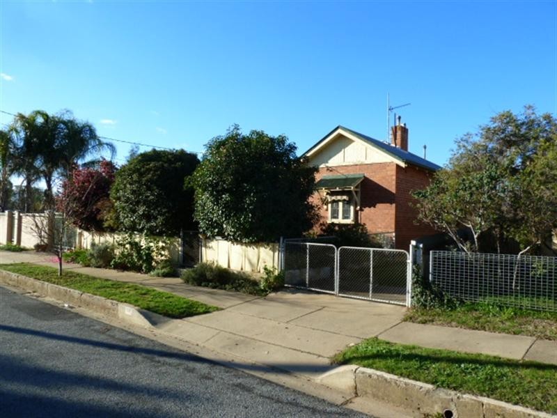 19 Broad Street, Wagga Wagga NSW 2650