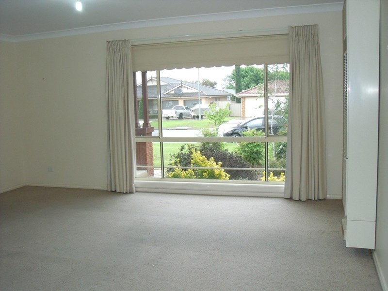 4 Gidgee Place, Wagga Wagga NSW 2650