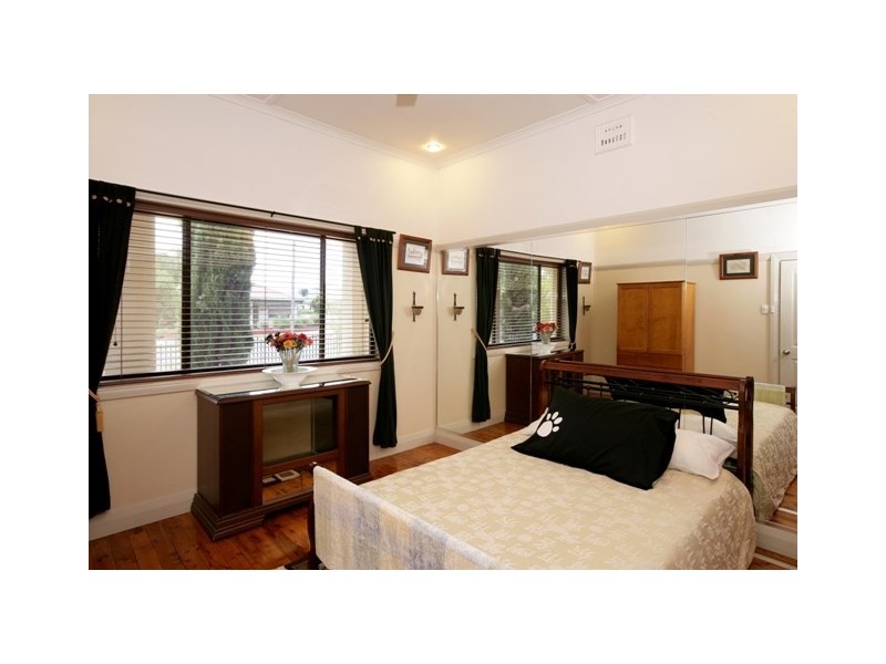 50 Gormly Avenue, Wagga Wagga NSW 2650