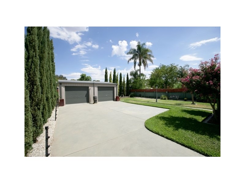 50 Gormly Avenue, Wagga Wagga NSW 2650