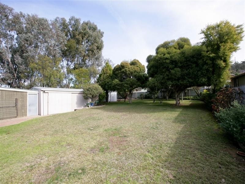 116 Grove Street, Kooringal NSW 2650