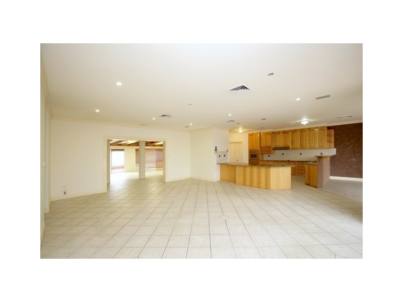 58 Lakehaven Drive, Wagga Wagga NSW 2650