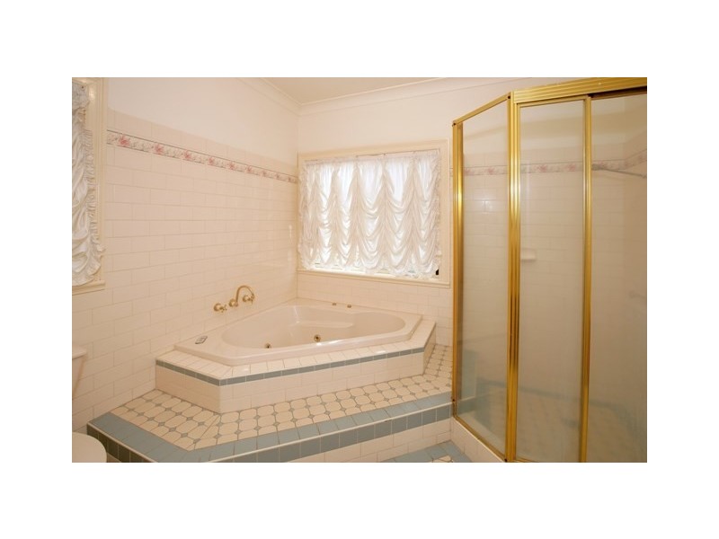 58 Lakehaven Drive, Wagga Wagga NSW 2650