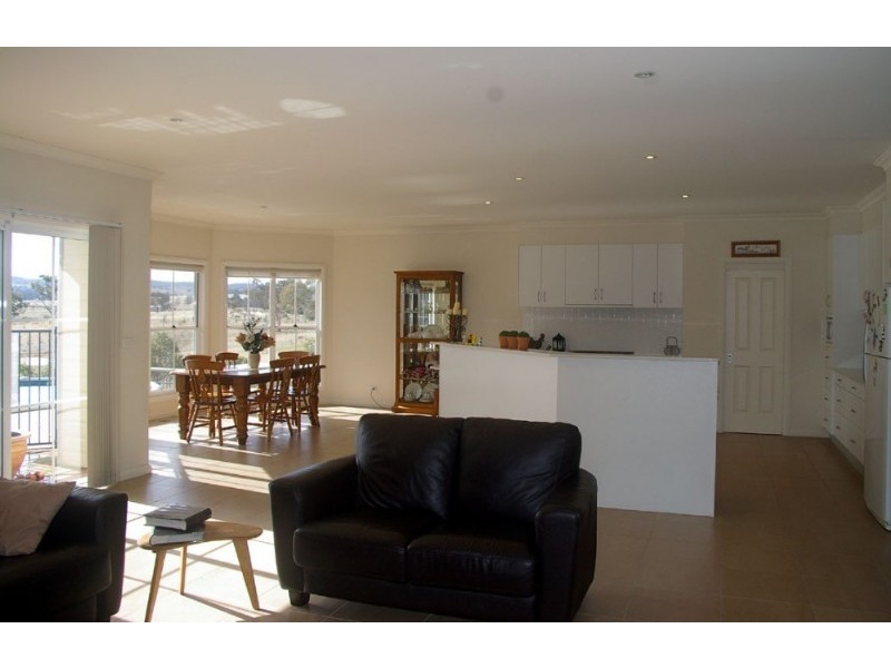12 Eucalypt Drive, Yass NSW 2582