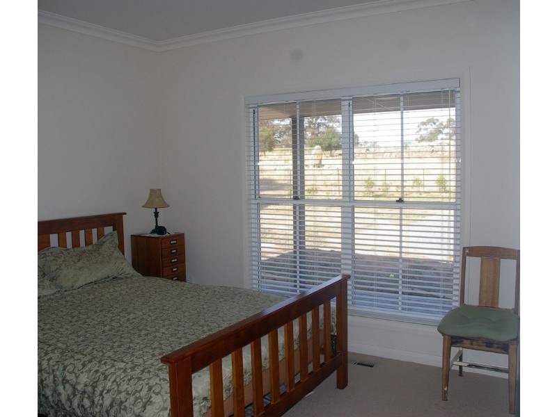 12 Eucalypt Drive, Yass NSW 2582