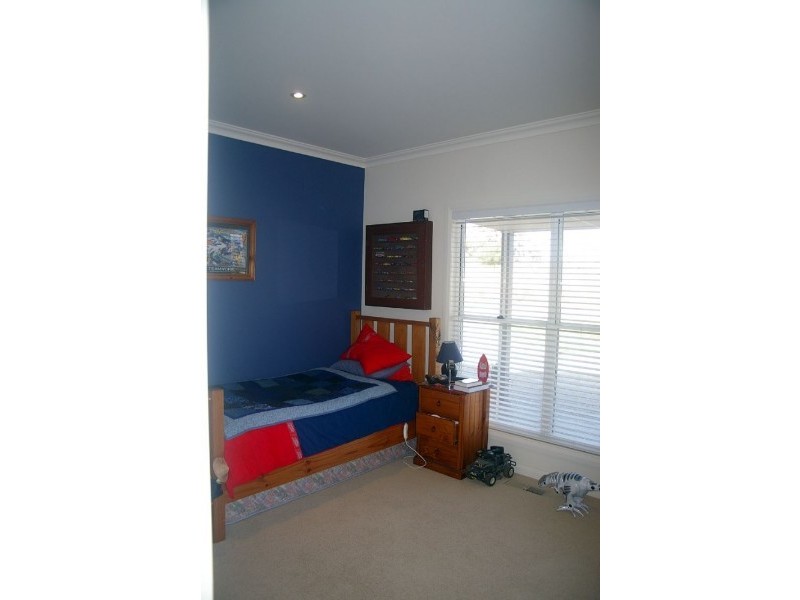 12 Eucalypt Drive, Yass NSW 2582