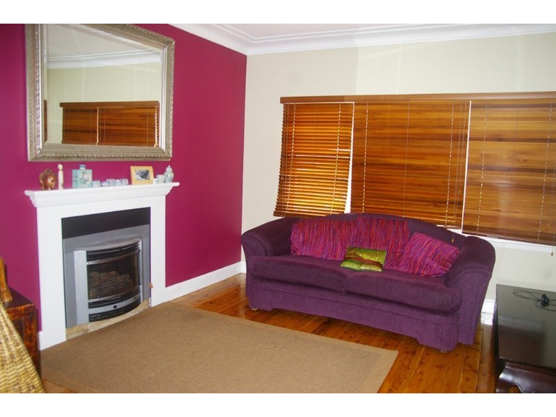 24 Shaw Street, Yass NSW 2582