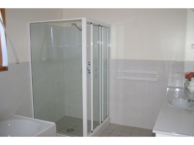 24 Grand Junction Road, Yass NSW 2582