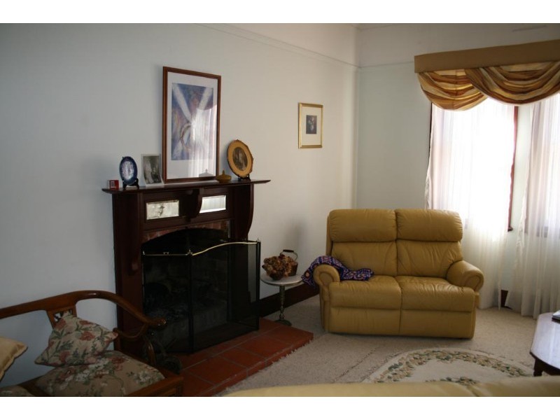 61 Rossi Street, Yass NSW 2582