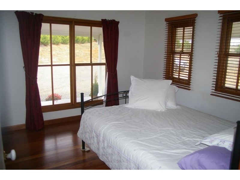 7 Glover Drive, Yass NSW 2582