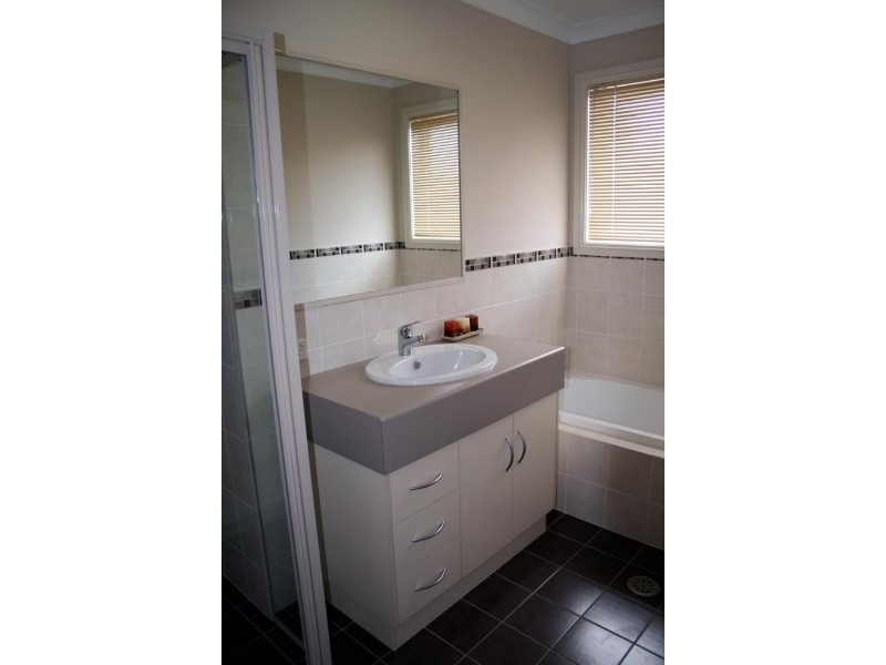 20 Barber Street, Yass NSW 2582