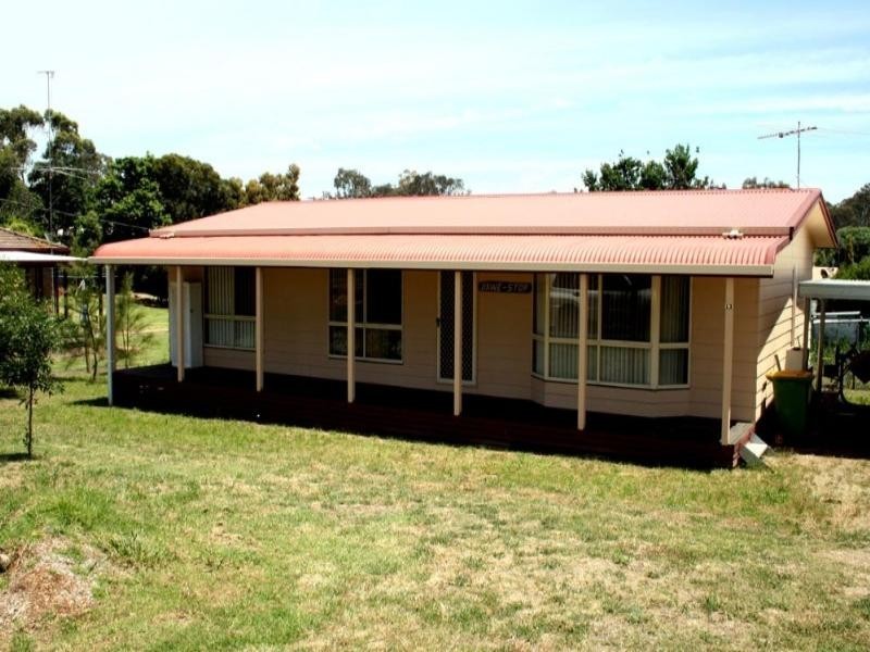 13 Monteagle Street, Binalong NSW 2584