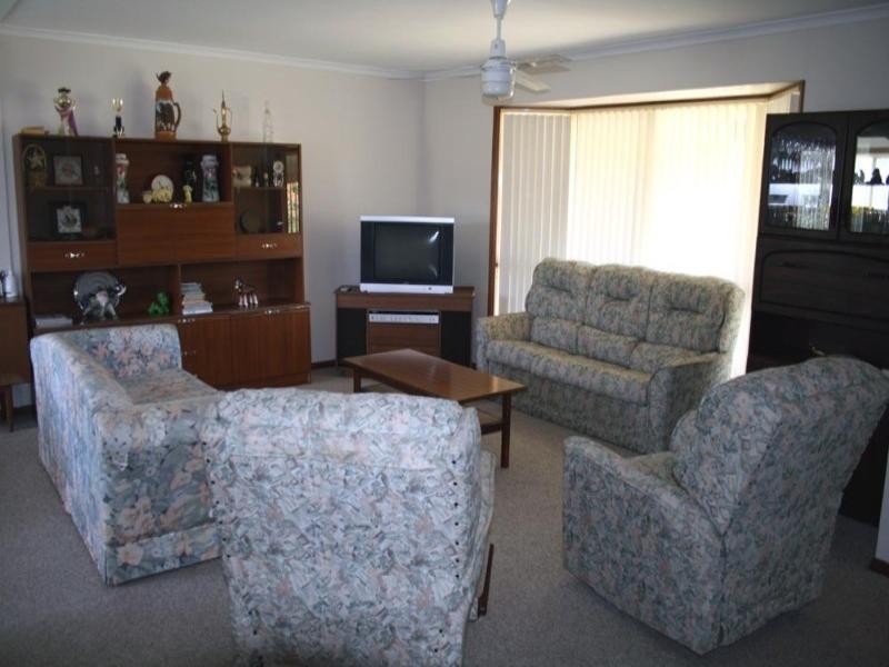 13 Monteagle Street, Binalong NSW 2584