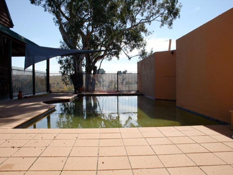 11 Eucalypt Drive, Yass NSW 2582