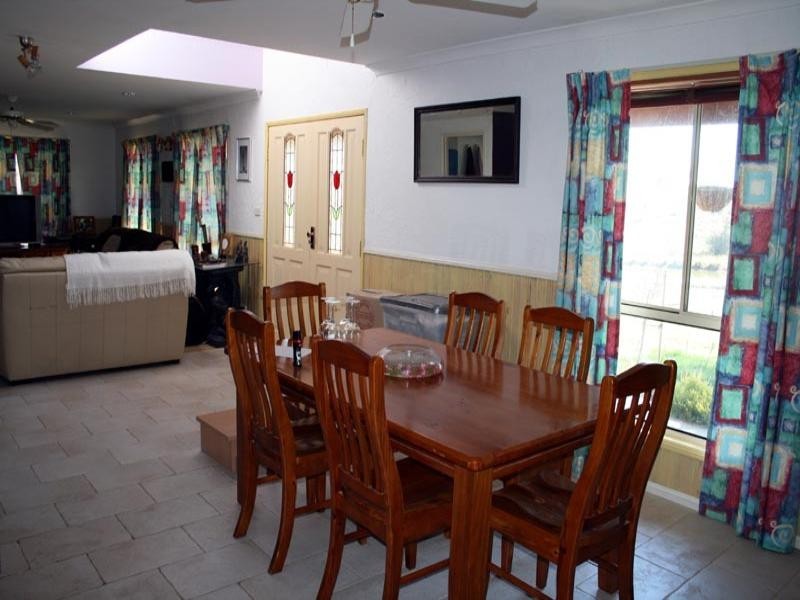 11 Eucalypt Drive, Yass NSW 2582
