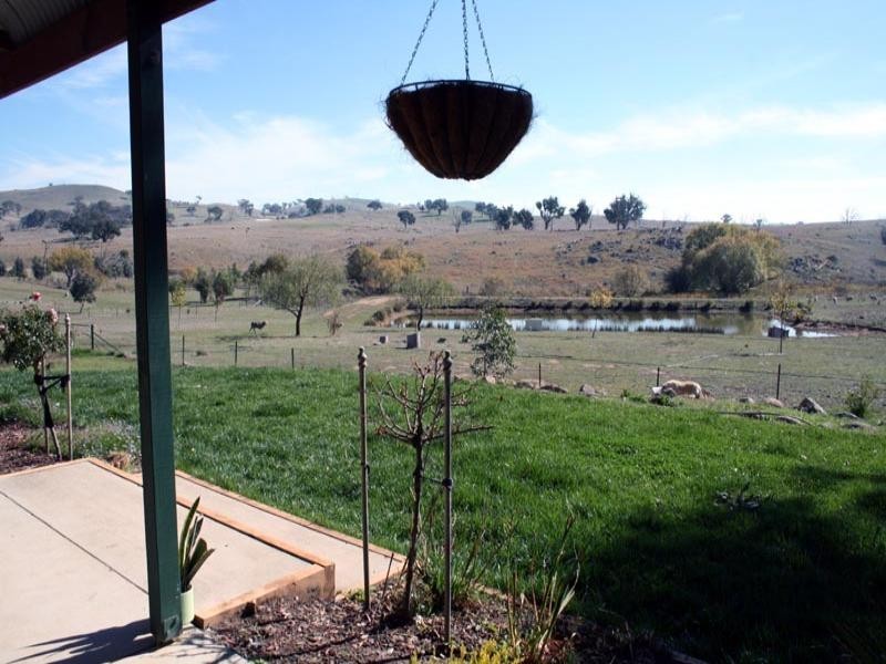 11 Eucalypt Drive, Yass NSW 2582