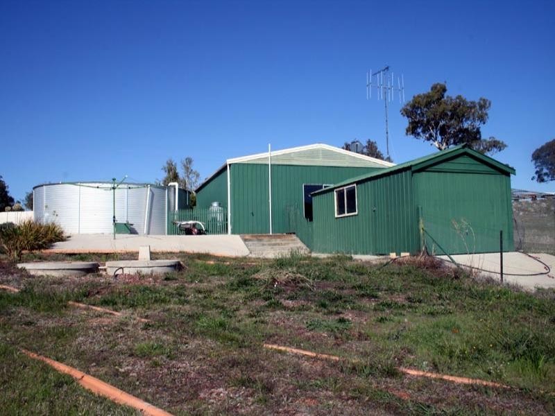 11 Eucalypt Drive, Yass NSW 2582