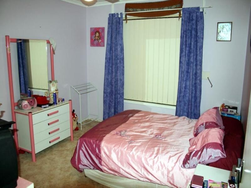 4 Lead Street, Yass NSW 2582