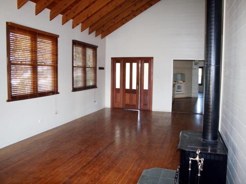 21 Mont Street, Yass NSW 2582