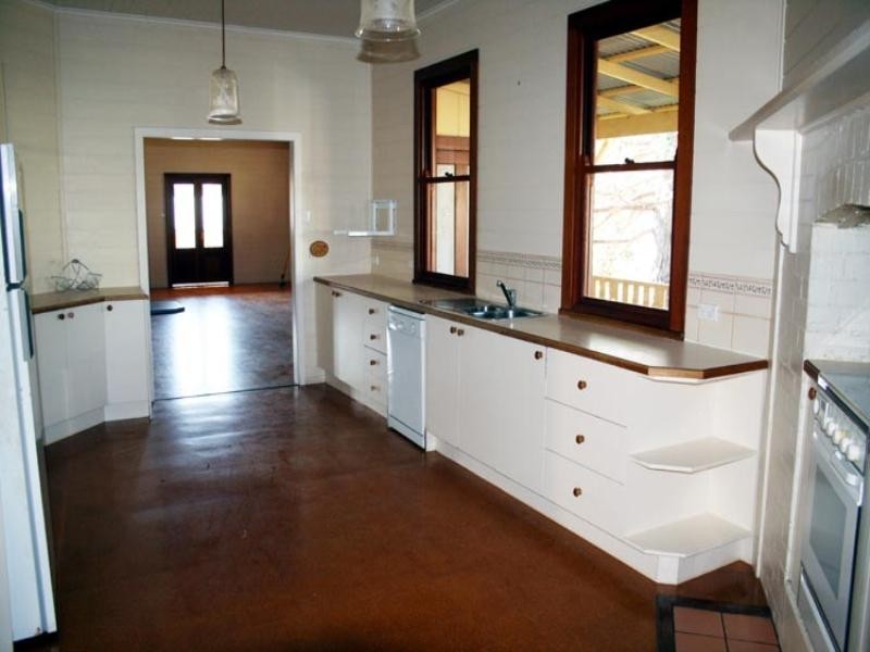 21 Mont Street, Yass NSW 2582