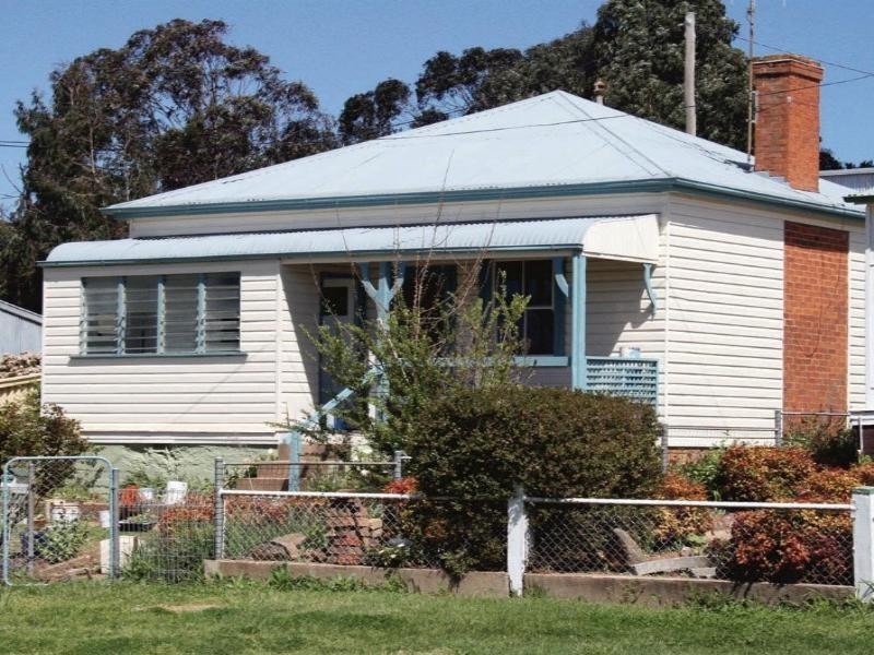 81 Shaw Street, Yass NSW 2582