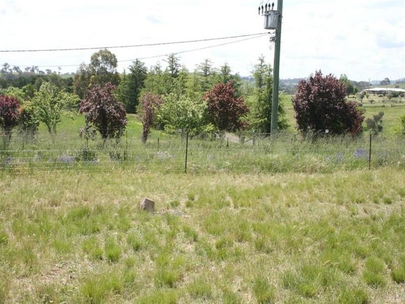 8 Shearsby Crescent, Yass NSW 2582