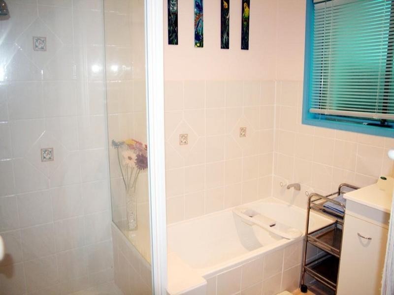 8 Irvine Drive, Yass NSW 2582