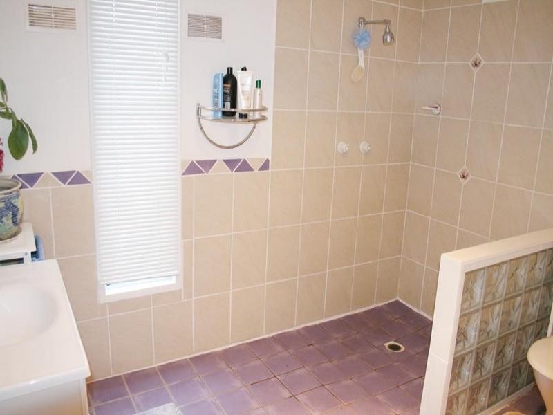 8 Irvine Drive, Yass NSW 2582