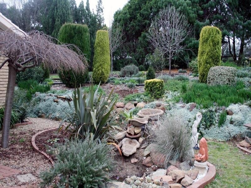 8 Irvine Drive, Yass NSW 2582