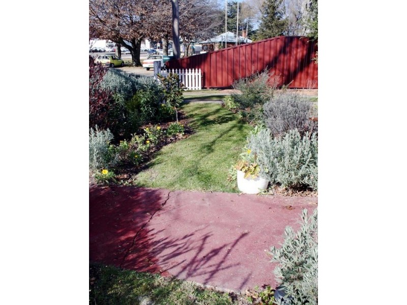 245 Comur Street, Yass NSW 2582