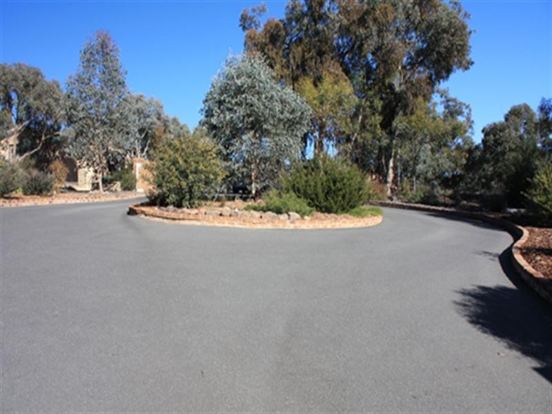30 Taylor Place, Queanbeyan NSW 2620