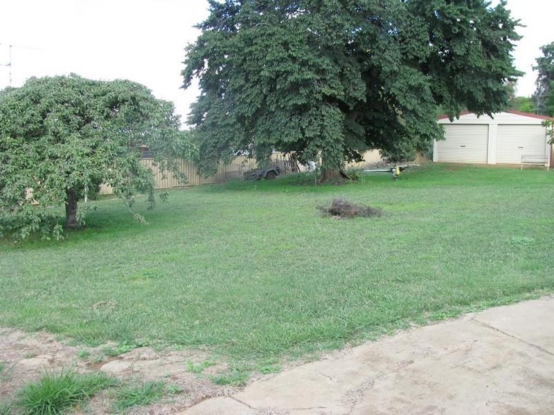 10 Lead Street, Yass NSW 2582