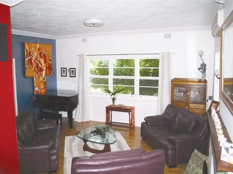 14 Rossi Street, Yass NSW 2582