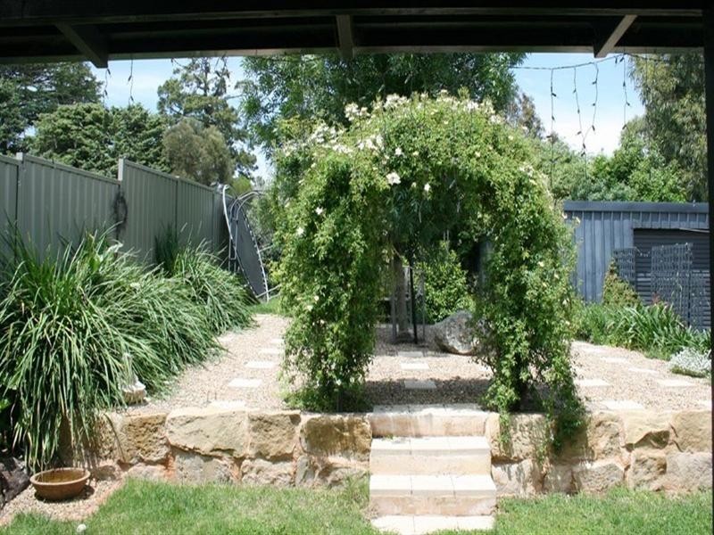 14 Rossi Street, Yass NSW 2582