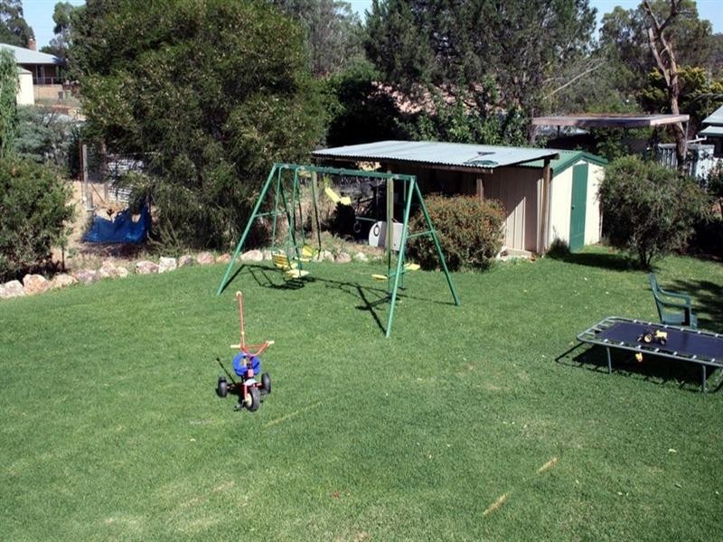 11 Monteagle Street, Binalong NSW 2584