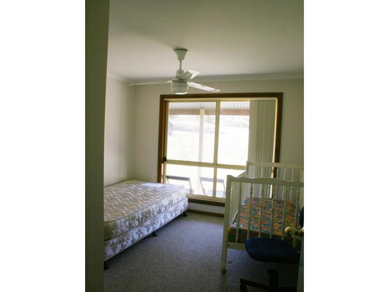 13 Monteagle Street, Binalong NSW 2584