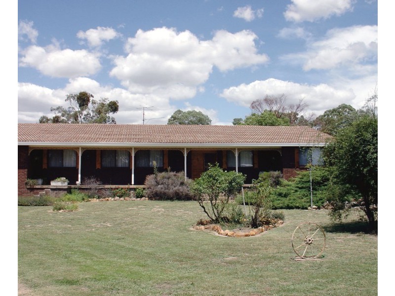 10 Monteagle Street, Binalong NSW 2584