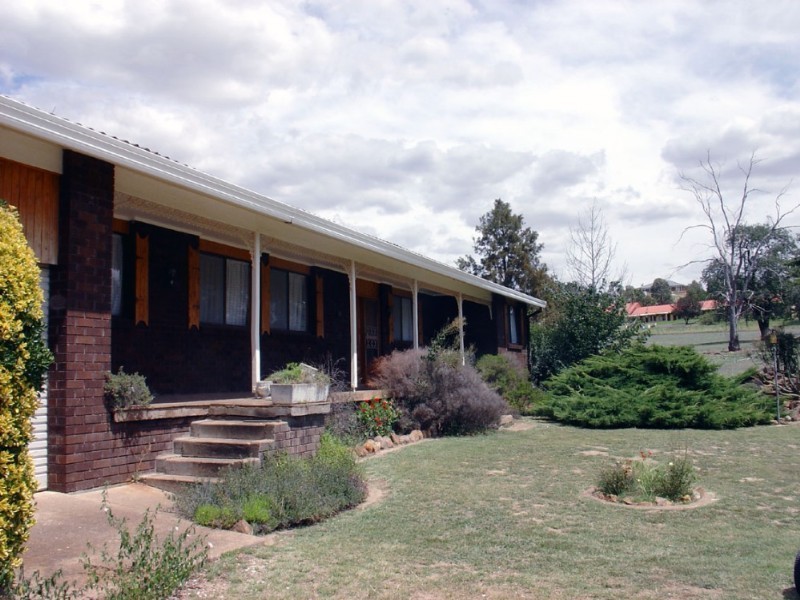 10 Monteagle Street, Binalong NSW 2584