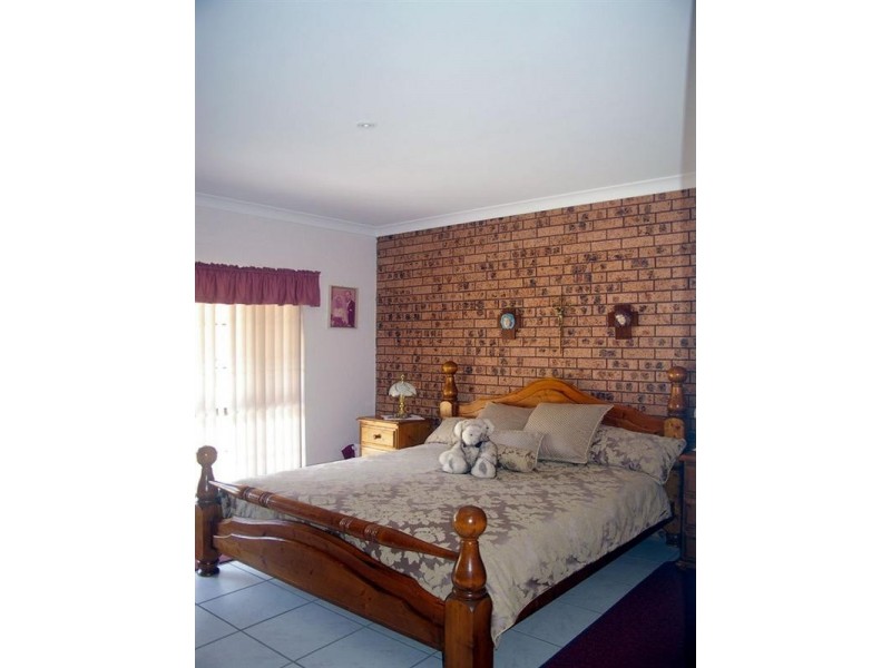 19 Shearsby Crescent, Yass NSW 2582