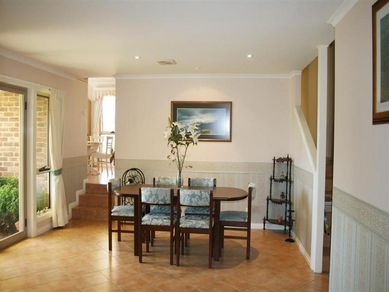 6 Merriman Drive, Yass NSW 2582