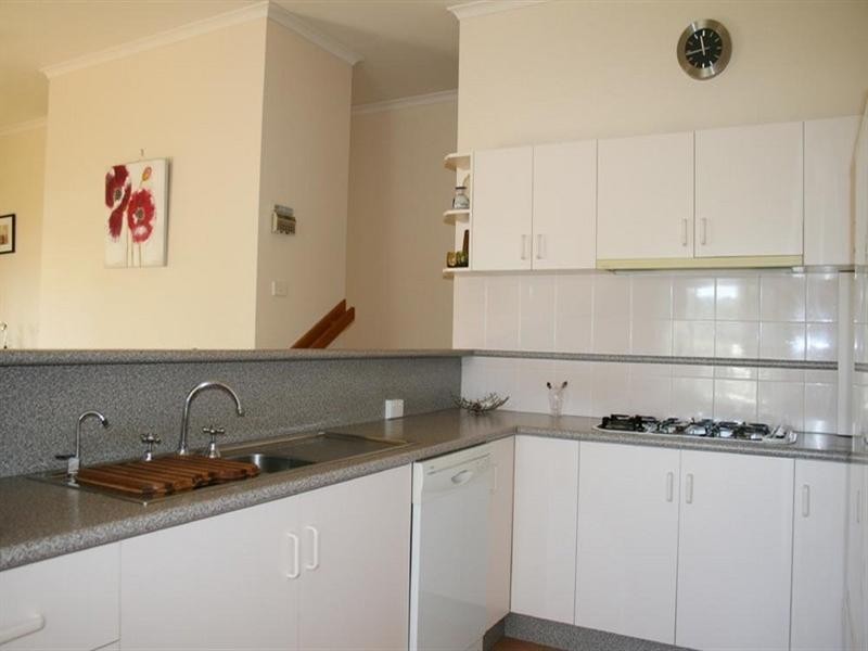 6 Merriman Drive, Yass NSW 2582